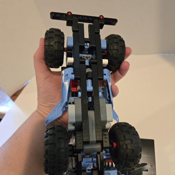 LEGO TECHNIC: Monster Jam‎ Megalodon (42134) Complete W Booklet - Picture 5 of 7